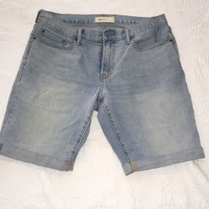 Men’s GAP jean shorts